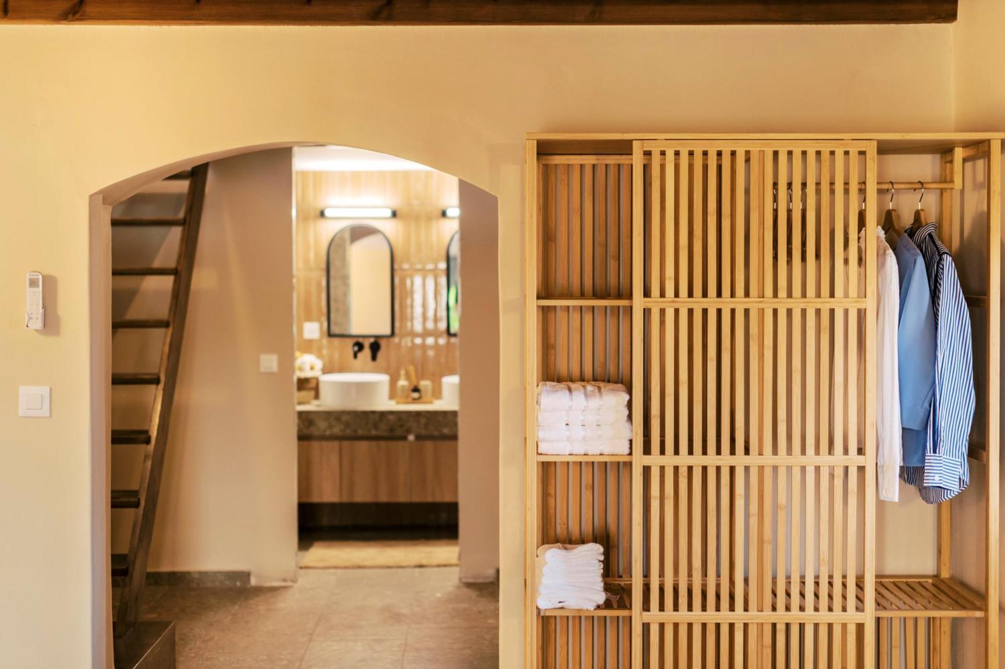 Rizes Traditional House Fanes  Luaran gambar